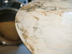 Esstisch Multiplo Platte Weißer Marmor Gestell Druckgegossenes Aluminium Matt Lackiert Weiß