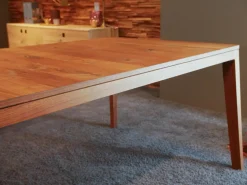 Esstisch Mylon Nussbaum Wild Massiv Naturöl mit 2 Auszugsplatten