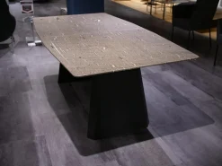 Esstisch Platte Stein Brown Silk Trapezförmig Geledert Kante 6 Ausziehbar