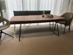 Esstisch Rheda Platte Nussbaum Natur Geölt Gestell Metall Schwarz Pulverbeschichtet