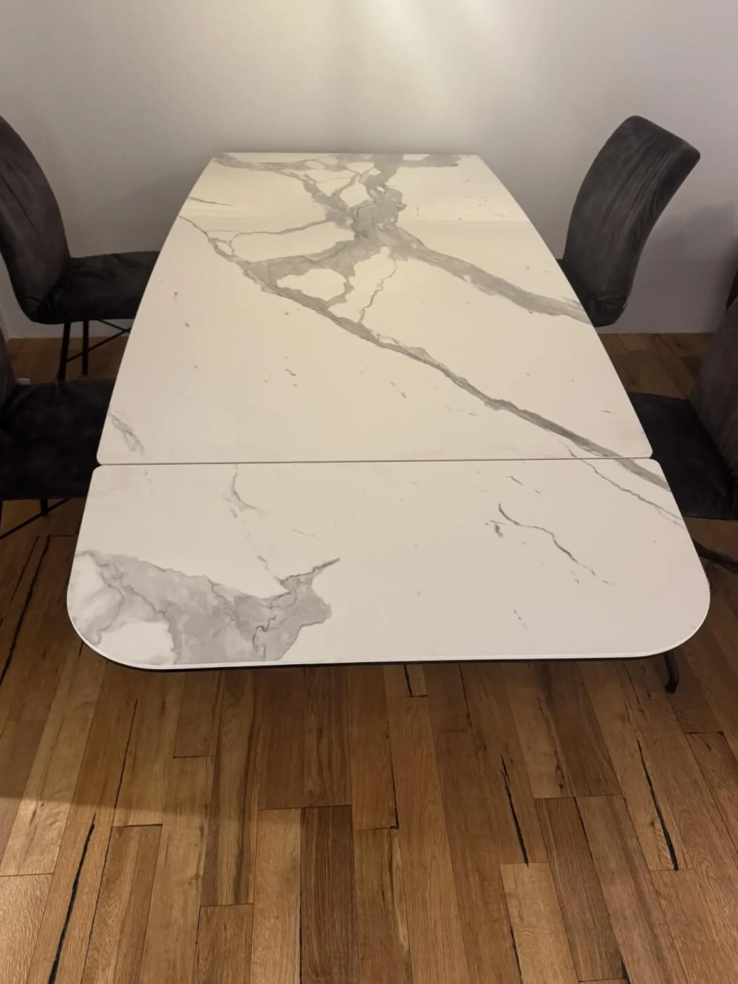 Esstisch Savona Tischplatte Keramik Marble Statuario Matt Weiß Grau Gestell Metall Quarzo 7039 Grau Pulverbeschichtet Ausziehbar