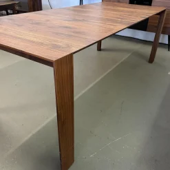 Esstisch SL 1 Astiger Nussbaum Natur Geölt Äste Mit Harz Ausgegossen Inklusive Auszug