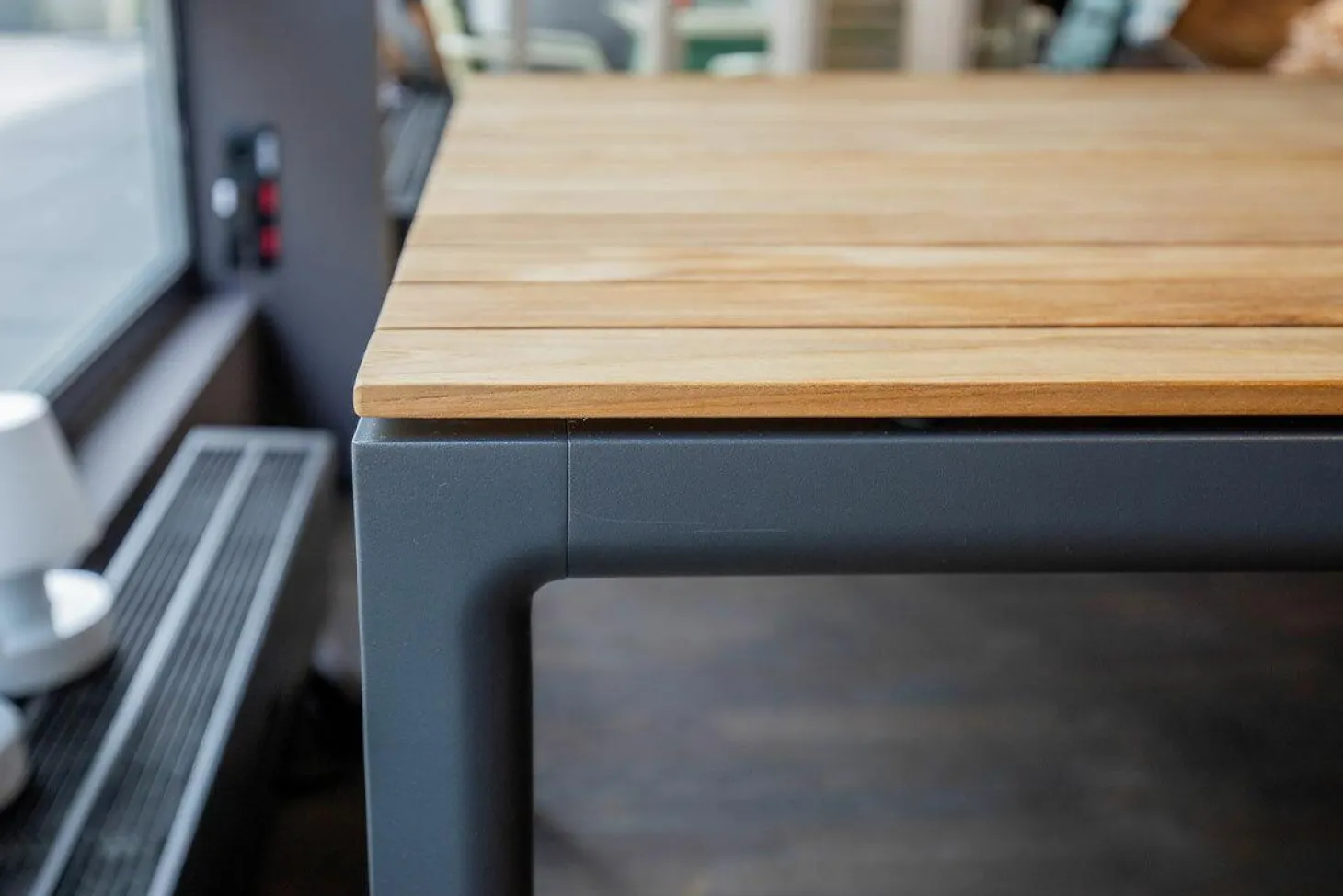 Esstisch Soft Teak Outdoor Gestell Aluminium Anthrazit Pulverbeschichtet