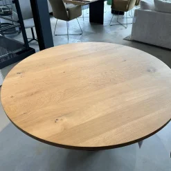 Esstisch TA20 Hiroki Eiche Geölt Stahlsockel Pulverbeschichtet Tiefschwarz