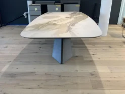 Esstisch Tyron Platte Keramik Marmor Weiß Gestell Metall Bronze Matt