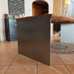 Esstisch Unikat Tischplatte Unikat Ulme Altholz Massiv Gestell Stahlwangen Grau