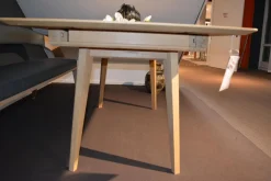 Esstisch V-Cube Wildeiche Rustiko