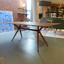 Esstisch X2 Platte Schwarznuss mit Splint Geölt Beine X-Förmig