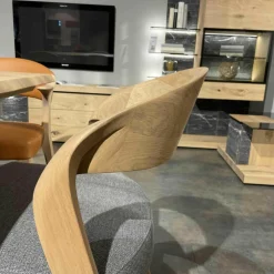 Esstischgruppe V-Rock Mit 4 Stühlen Mit Armlehnen Und 2 Stühlen Ohne Armlehnen Alteiche Rustiko