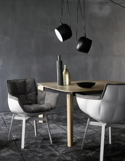 Esszimmerstuhl Husk Stoff Rattier Antille Braun Grau Schale Polyurethanharz Weiß Gestell Metall Weiß Lackiert