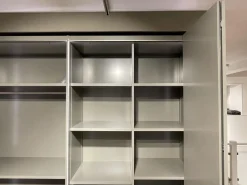 Falltürenkleiderschrank Collect Plus Lack M37 Manor Grün Braun Ledergriff Schwarz Inklusive Innenbeleuchtung