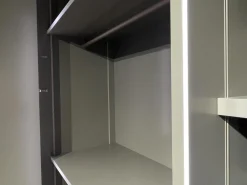 Falltürenkleiderschrank Collect Plus Lack M37 Manor Grün Braun Ledergriff Schwarz Inklusive Innenbeleuchtung