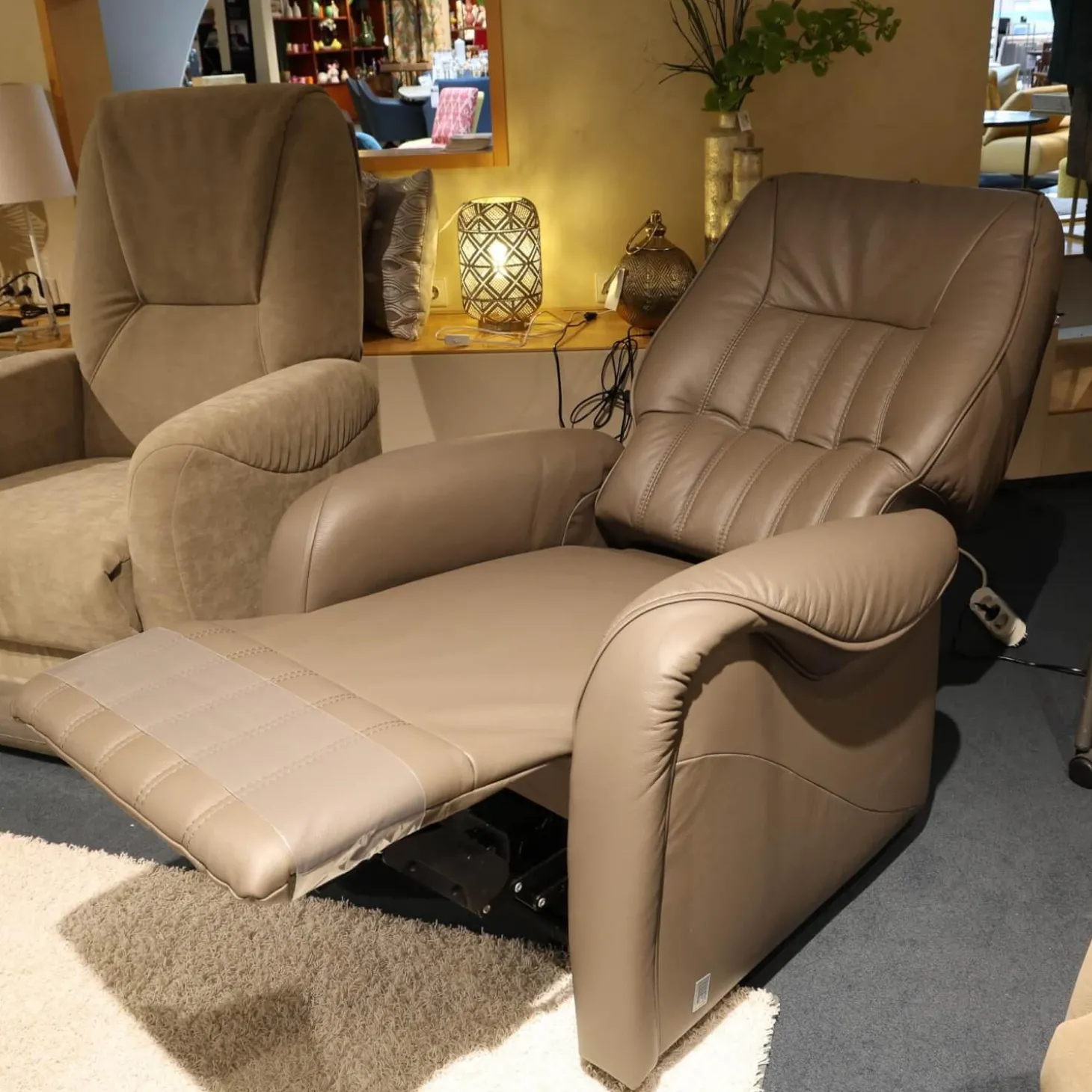 Fernsehsessel Kassel Bezug Leder 71 Torro Vulkan Braun Füße Rollen Kunststoff Schwarz