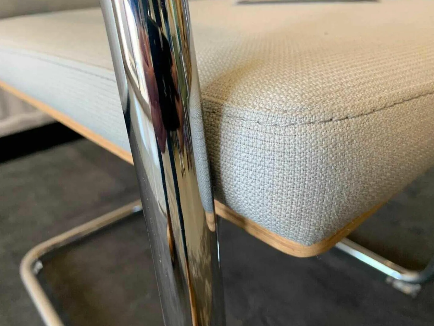 Freischwinger Stoff Cava 3 124 Achatgrau Gestell Chrom