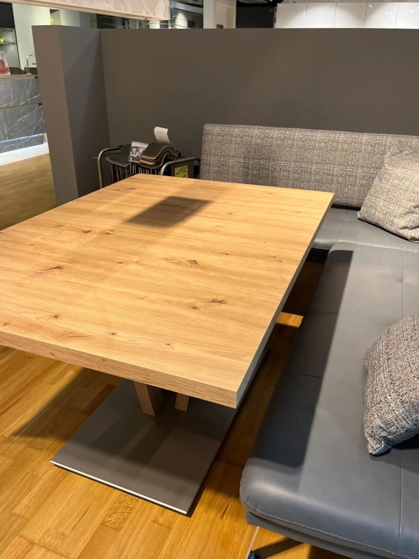 Funktionstisch Vari Artisan Eiche Nachbildung Bodenplatte MDF Edelstahldekor Mit Ansteckplatte