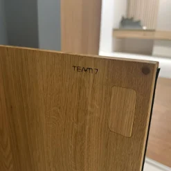 Garderobe Cubus Eiche Wild Naturöl Sitzauflage Leder Mittelgrau