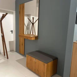 Garderobe Cubus Eiche Wild Naturöl Sitzauflage Leder Mittelgrau