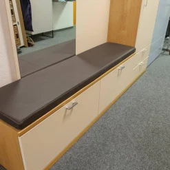 Garderobe Kira Eiche Sand Lack Crema Creme Leder 1 Hermes Bruin Schwarz Grau Griffe Metall