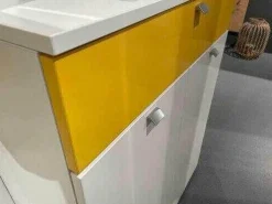 Garderobe MC UNA Weiß Hochglanz 60HG Mit Gelben Akzenten Hochglanz 75HG