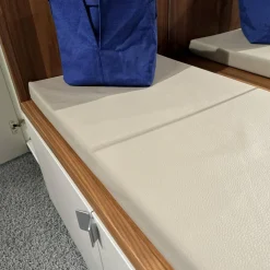 Garderobe Multi Forma Lack Seidengrau Akzent Kernnussbaum Sitzpolster Kunstleder S453 Taupe Beige