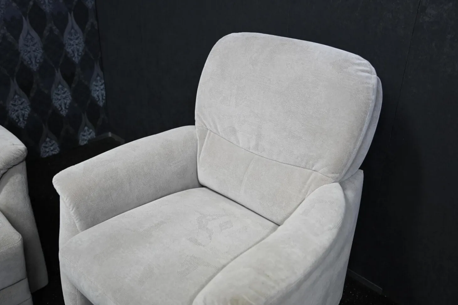 Garnitur Alina Stoff 03 Hellgrau 3-2-1 mit Vorziehbett und Sitztiefenverstellung Elektrisch