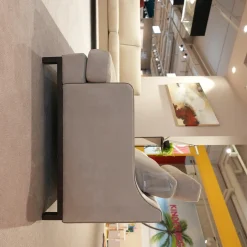 Garnitur Classics 2 Sofas Stoff Prestige Sand Creme Holzkufe Wenge Braun mit Kopfstütze