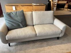 Garnitur Classics 830 Stoff 2026.08 Ruig Grau-Natur Metallfuß Schwarz