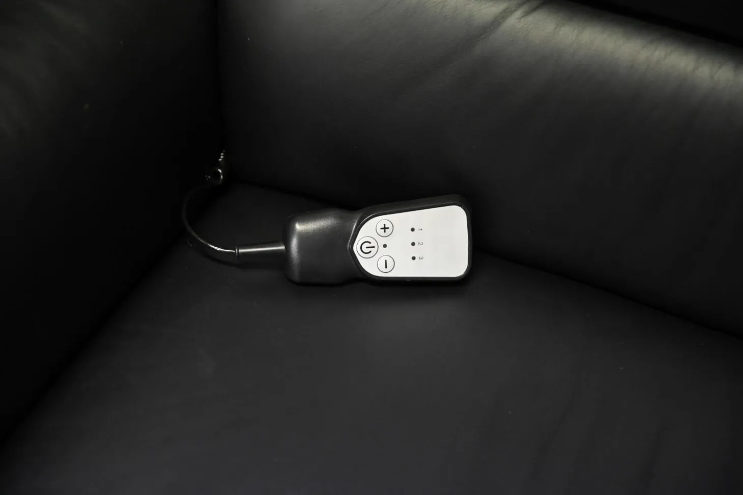 Garnitur Lenny Leder Dolcia schwarz mit 2 x Motor Relax +Heizung und 2 x manuell Relax