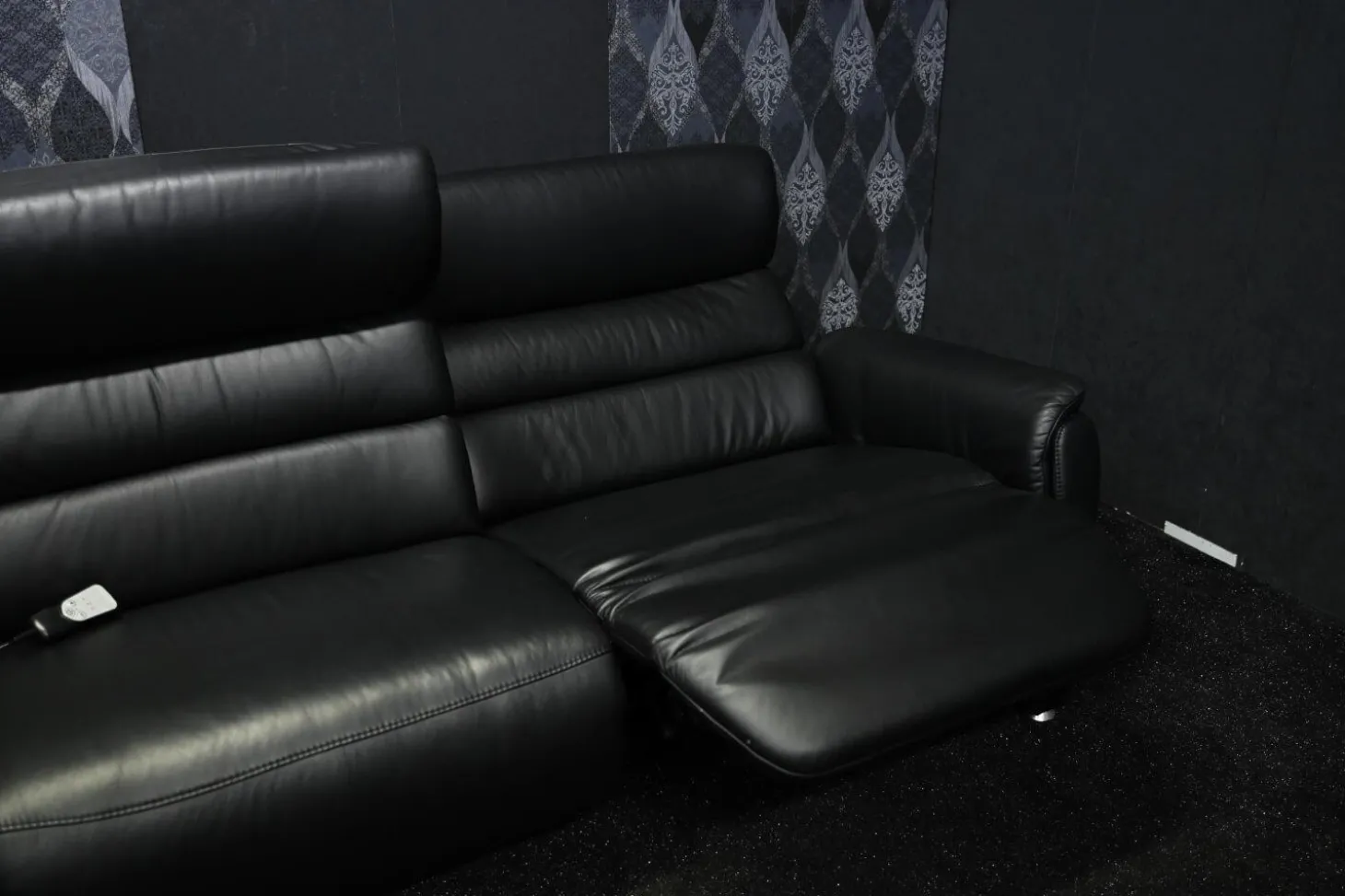 Garnitur Lenny Leder Dolcia schwarz mit 2 x Motor Relax +Heizung und 2 x manuell Relax