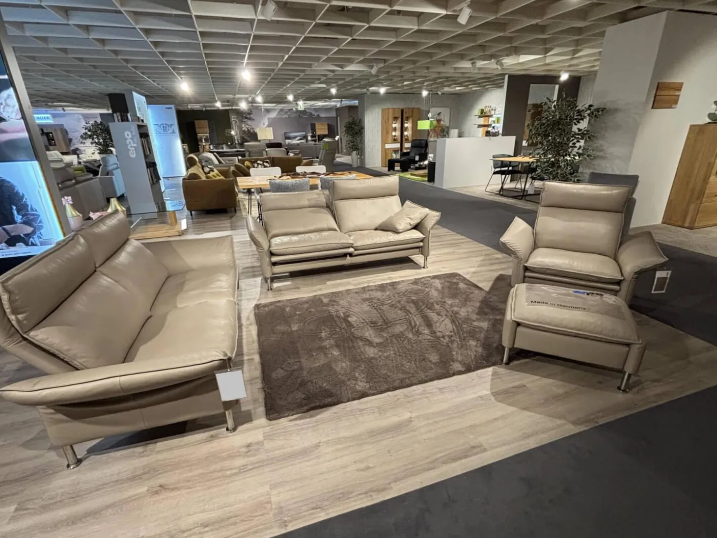 Garnitur Porto 180 Leder 42.400 Stone Grau Fuß Hochglanz