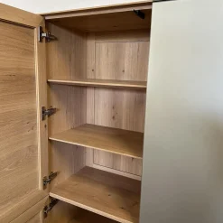 Geschirrschrank Talio Knorrig Eiche Puro Geölt Glas MO 137 Platin Matt Grau