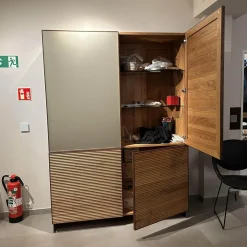 Geschirrschrank Tratum Front Floatglas Platin Matt Grau Korpus Asteiche