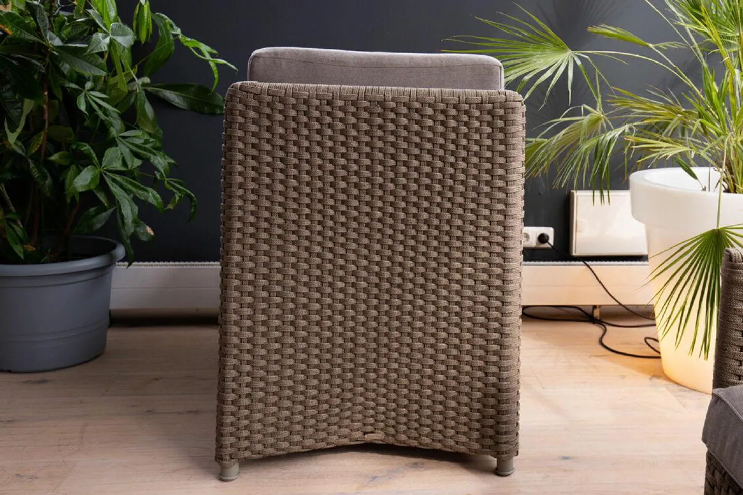 Highbacksessel Diamond Taupe Gestell Aus Aluminium Und CaneLine Weave Graphite