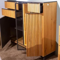 Highboard CRF Stav Asteiche Hell Massiv Geölt Metallkufen Alugriffleisten Schieferschwarz Mit Beleuchtung