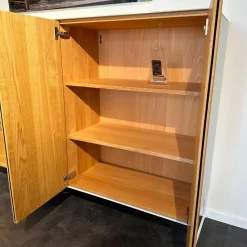 Highboard Cubus Pure Außen Eiche Natur Geölt Innen Buche Metallgestell Schwarz Mit Beleuchtung