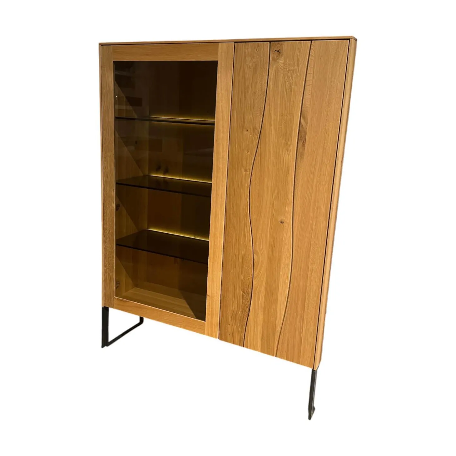 Highboard Mileto C Asteiche Gebürstet Geölt Gestell Metall Schwarz Mit LED Beleuchtung