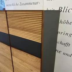 Highboard Schrank Tratum Klein Knorrige Eiche Natur Geölt Glas Dunkelgrau Matt Mit Lamellenfronten