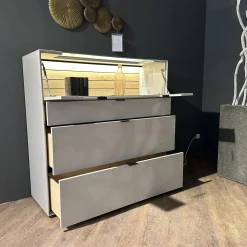Highboard WM2380 Lack Samtgrau Wildeiche Massiv Soft Gebürstet Mit Glasausschnitt
