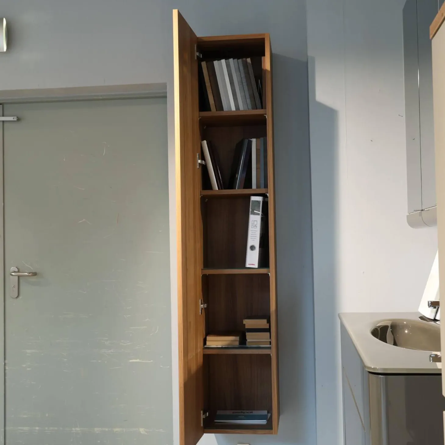 Hängeelement Gentis Bad 10311 Kernnussbaum Naturstamm