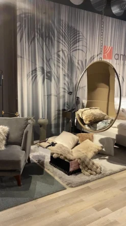 Hängender Sessel Schale Narbenleder Sand Beige Gestell Metall Mit Bronze Finish