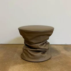 Hocker Bellows 222 H1 Leder Elen Fango Braun Gestell Holzkonstruktion Mit Gasfeder Höhenverstellbar