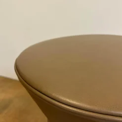 Hocker Bellows 222 H1 Leder Elen Fango Braun Gestell Holzkonstruktion Mit Gasfeder Höhenverstellbar