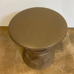 Hocker Bellows 222 H1 Leder Elen Fango Braun Gestell Holzkonstruktion Mit Gasfeder Höhenverstellbar