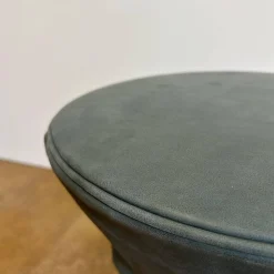 Hocker Bellows 222 H1 Leder Vintage Blue Tourmaline Blau Grau Gestell Holzkonstruktion Mit Gasfeder