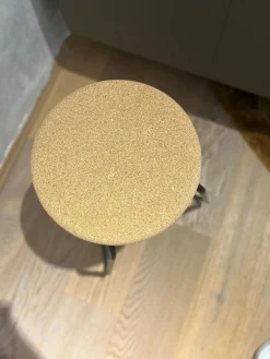 Hocker CC2 Kork Metall Schwarz Pulverbeschichtet