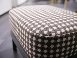 Hocker Chelsea Stoff Scuro Braun Weiß Gemustert Gestell Eiche Grau