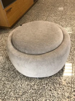 Hocker Circle Stoff Yeti Triton Hellgrau Eiche Natur Geölt