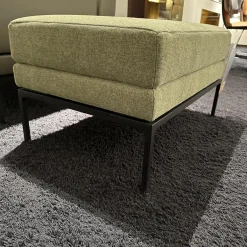 Hocker Glove Pure Jr 8950 Stoff Plutone Grün Gestell Massive Buche Schwarz Lackiert