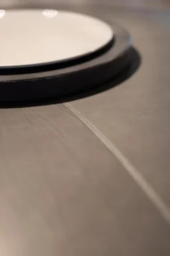 Hocker Harry Leder Kasia Eisengrau Füße Schwarz