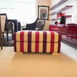 Hocker Inspiration Sahco-Stoff Rot Weiß